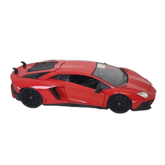 Maisto 1:24 Lamborghini Aventador LP 700-4 - Picture 4 of 8
